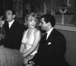 Мэрилин Монро: 391x340 / 26 Кб