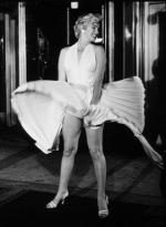 Мэрилин Монро: 330x450 / 27 Кб