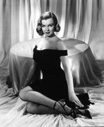 Мэрилин Монро: 372x450 / 34 Кб