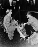 Мэрилин Монро: 369x450 / 40 Кб