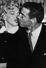 Мэрилин Монро: 308x450 / 24 Кб