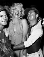 Мэрилин Монро: 347x450 / 39 Кб