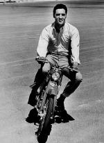 Элвис Пресли: 328x450 / 46 Кб