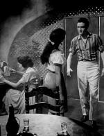 Элвис Пресли: 345x450 / 42 Кб