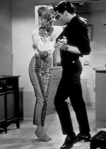 Элвис Пресли: 320x450 / 32 Кб