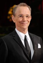 Джоэл Грей: 1393x2048 / 273 Кб