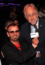 Ринго Старр: 281x400 / 22 Кб