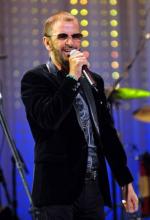 Ринго Старр: 273x400 / 22 Кб