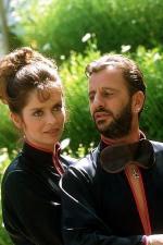 Ринго Старр: 300x450 / 29 Кб