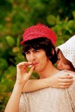 Джордж Харрисон: 303x450 / 30 Кб