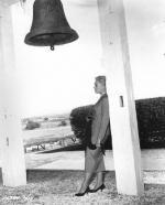 Ким Новак: 339x420 / 28 Кб