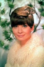 Одри Хепберн: 295x450 / 31 Кб