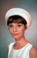 Одри Хепберн: 287x450 / 21 Кб