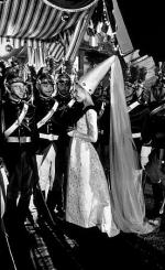 Одри Хепберн: 276x450 / 43 Кб