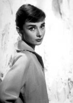 Одри Хепберн: 320x450 / 22 Кб