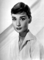 Одри Хепберн: 335x450 / 23 Кб