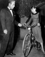 Одри Хепберн: 359x450 / 49 Кб