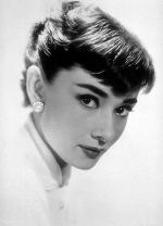 Одри Хепберн: 326x450 / 28 Кб