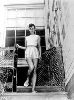 Одри Хепберн: 335x450 / 49 Кб