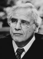 Марлон Брандо: 332x450 / 28 Кб