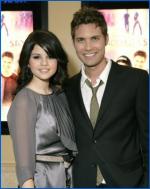 Эндрю Сили: 318x400 / 28 Кб