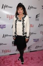 Джоан Коллинз: 262x400 / 24 Кб