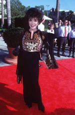 Джоан Коллинз: 468x715 / 70 Кб