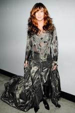 Шер: 267x400 / 25 Кб