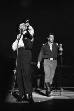 Дин Мартин: 336x500 / 22 Кб