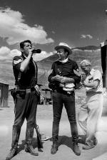 Дин Мартин: 301x450 / 34 Кб