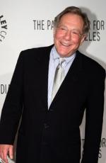 Джордж Сигал: 261x400 / 16 Кб