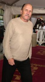 Роберт Дювалл: 221x400 / 18 Кб