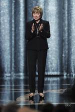 Ширли МакЛейн: 427x640 / 45 Кб