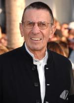 Леонард Нимой: 290x400 / 19 Кб