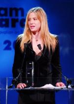 Мира Сорвино: 288x400 / 24 Кб