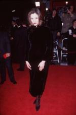 Мира Сорвино: 264x400 / 15 Кб