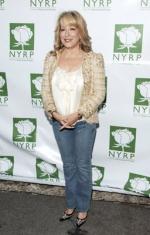 Бетт Мидлер: 256x400 / 27 Кб