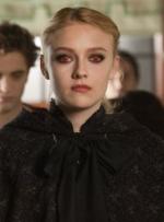 Дакота Фаннинг: 284x384 / 16 Кб