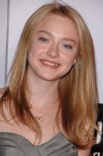 Дакота Фаннинг: 266x400 / 22 Кб