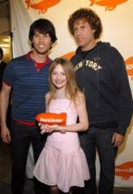 Дакота Фаннинг: 275x400 / 28 Кб