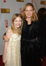 Дакота Фаннинг: 280x400 / 23 Кб