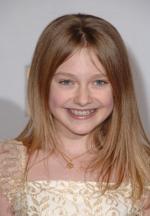 Дакота Фаннинг: 279x400 / 25 Кб