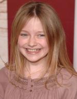 Дакота Фаннинг: 312x400 / 26 Кб