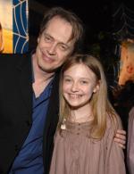 Дакота Фаннинг: 309x400 / 27 Кб