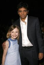 Дакота Фаннинг: 274x400 / 21 Кб