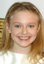 Дакота Фаннинг: 274x400 / 25 Кб