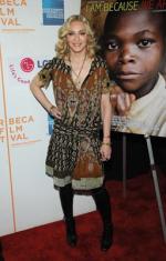 Мадонна: 256x400 / 27 Кб