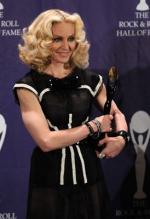 Мадонна: 274x400 / 22 Кб