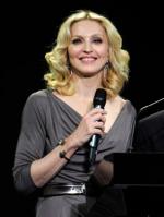 Мадонна: 303x400 / 20 Кб