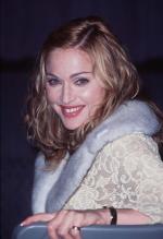 Мадонна: 468x681 / 56 Кб